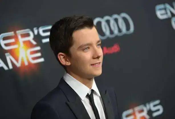 AsaButterfield-614x418
