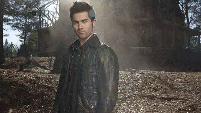 file_193639_0_Tyler_Hoechlin